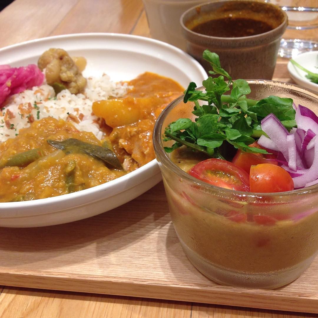 今週はお昼に #Curry Stock Tokyoへ。冷たい #カレー はココナッツの甘い香りが印象的！ #金曜カレー部